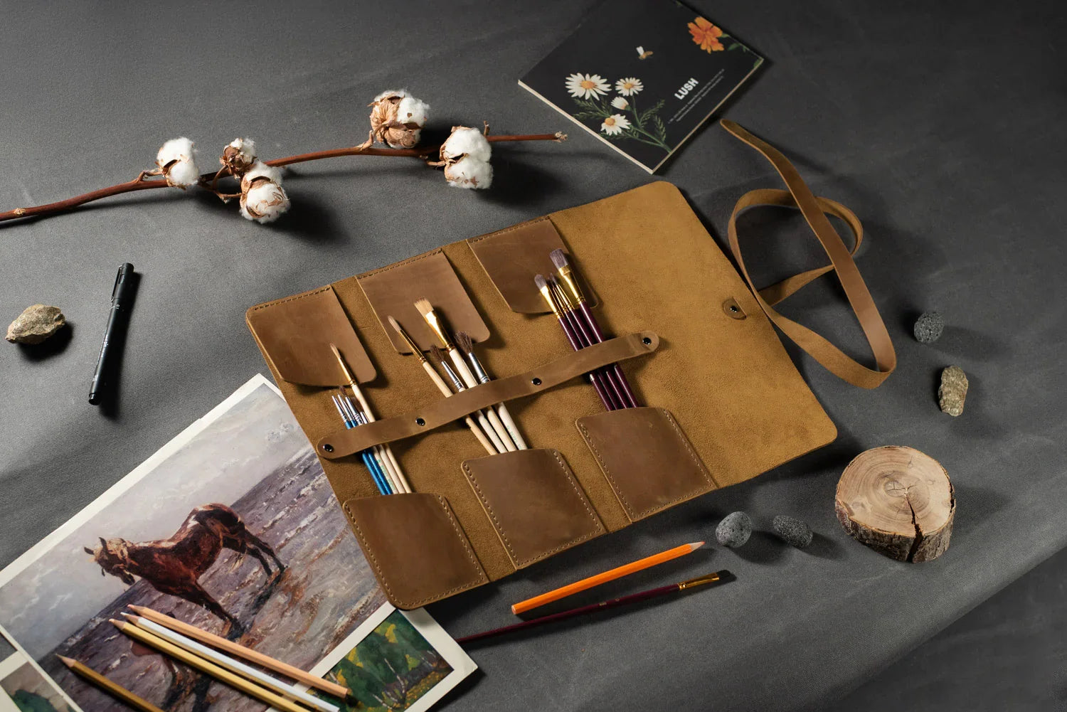 Leather Brush Roll Organizer – Waxed Matte Leather for Brushes & Tools