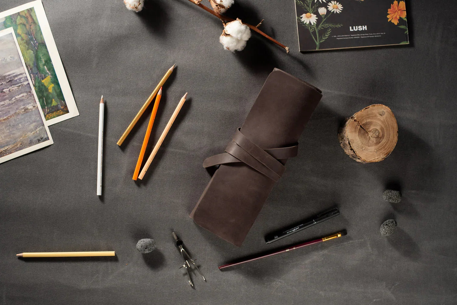 Leather Brush Roll Organizer – Waxed Matte Leather for Brushes & Tools