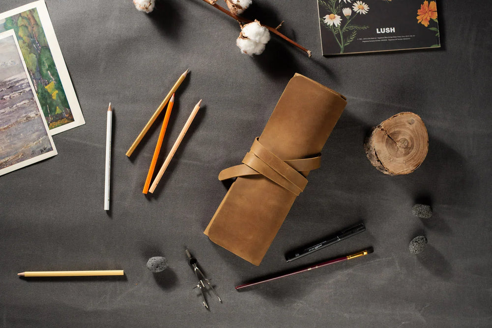 Leather Brush Roll Organizer – Waxed Matte Leather for Brushes & Tools