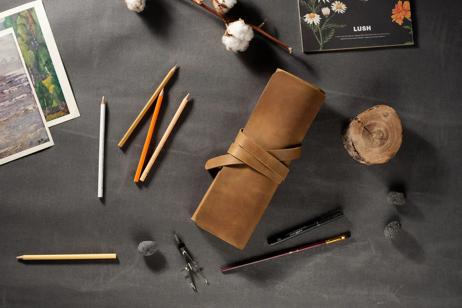 Leather Brush Roll Organizer – Waxed Matte Leather for Brushes & Tools