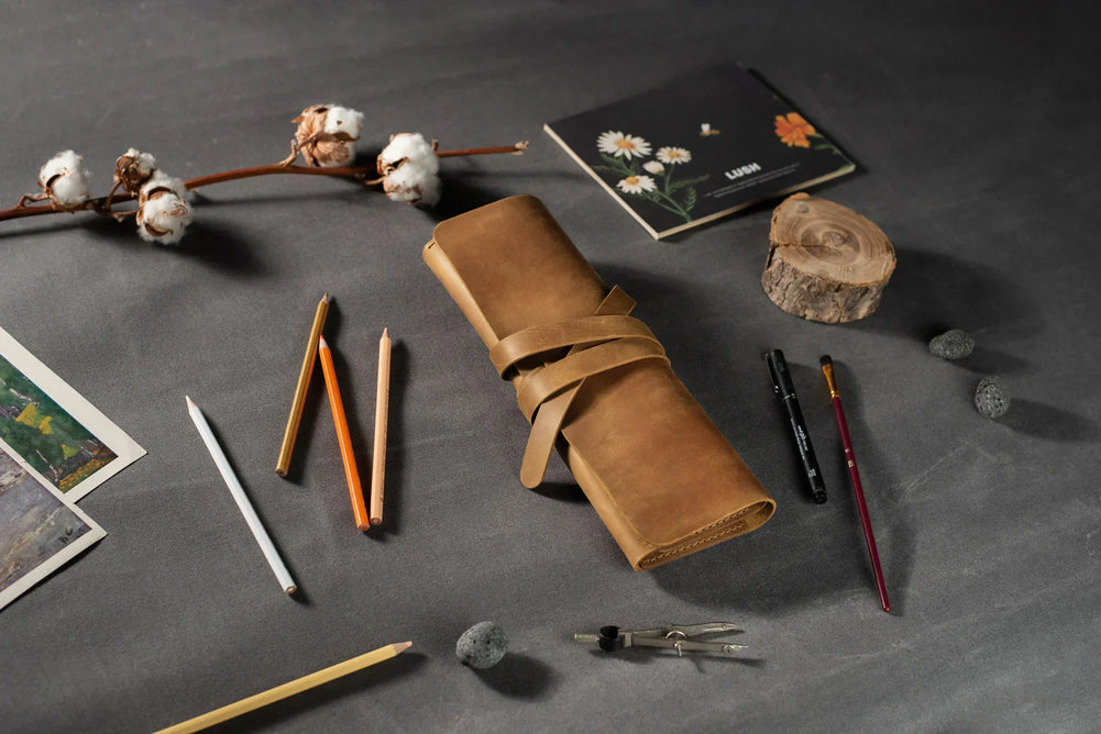 Leather Brush Roll Organizer – Waxed Matte Leather for Brushes & Tools