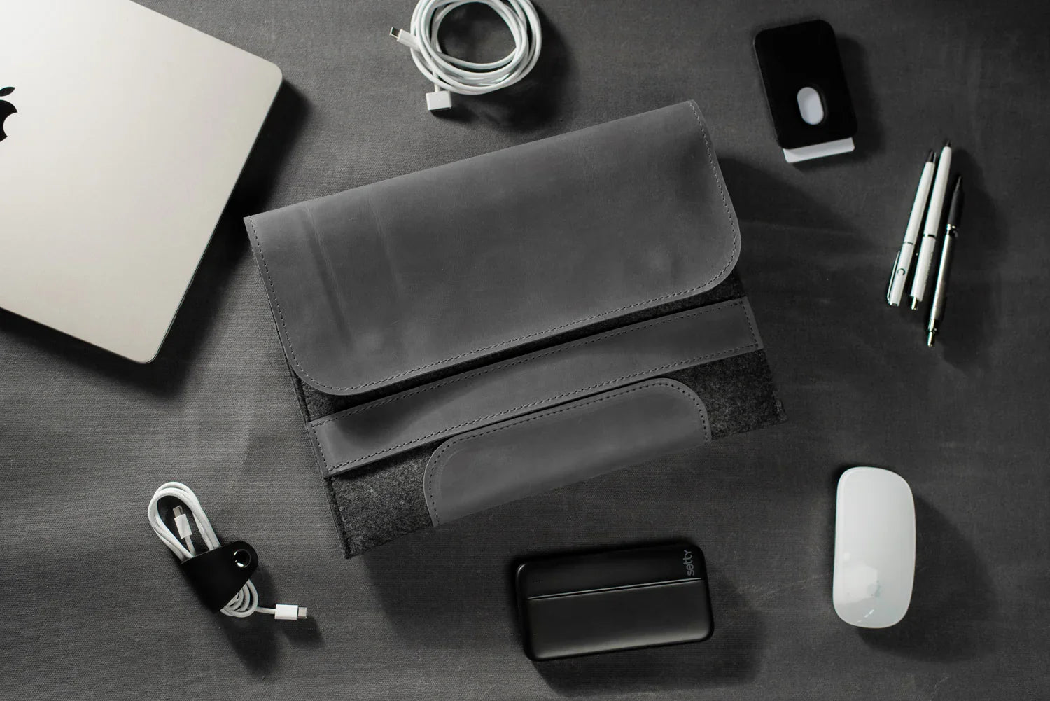 Waxed Matte Leather & Wool Macbook Holder with Magnet Closure