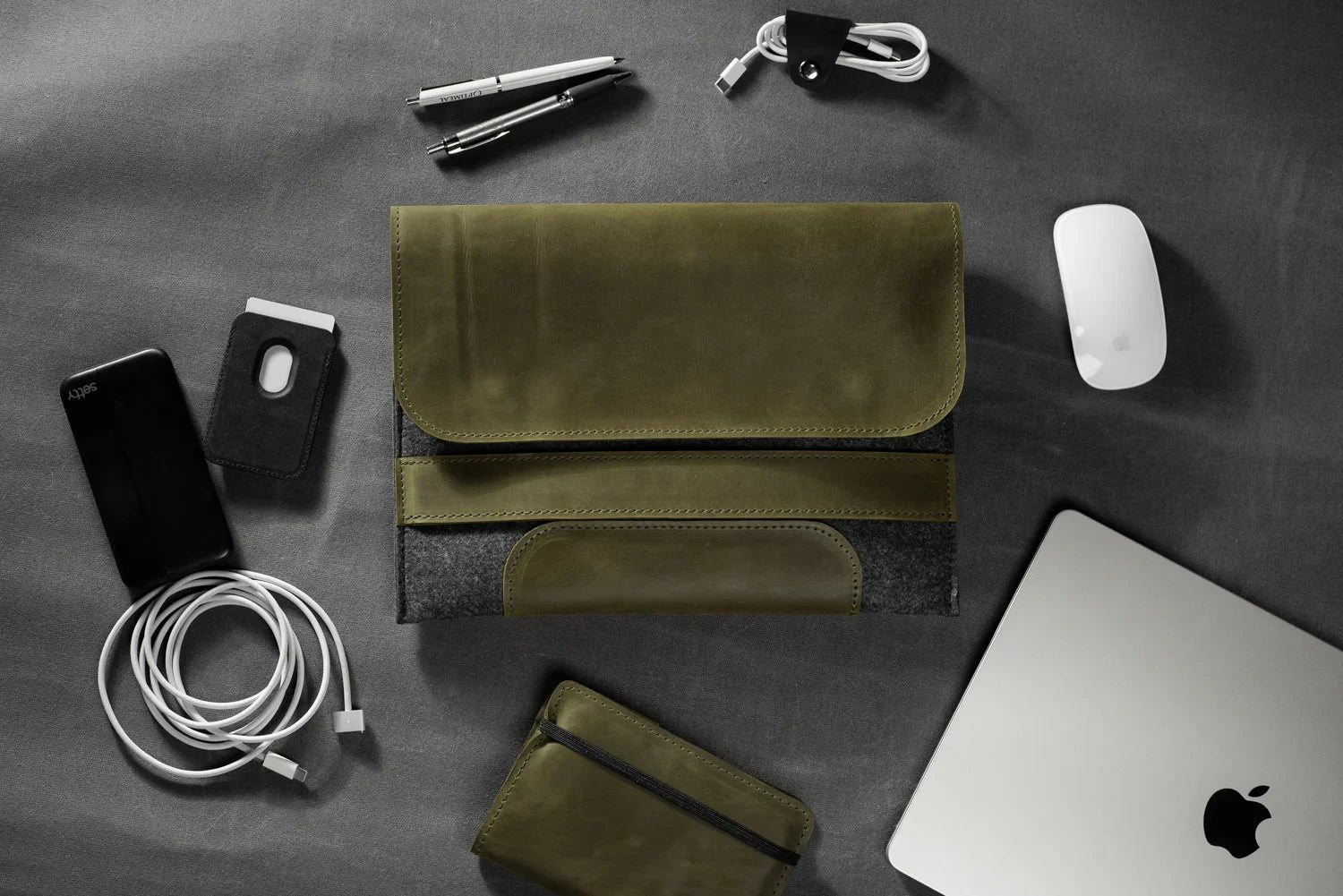 Waxed Matte Leather & Wool Macbook Holder with Magnet Closure