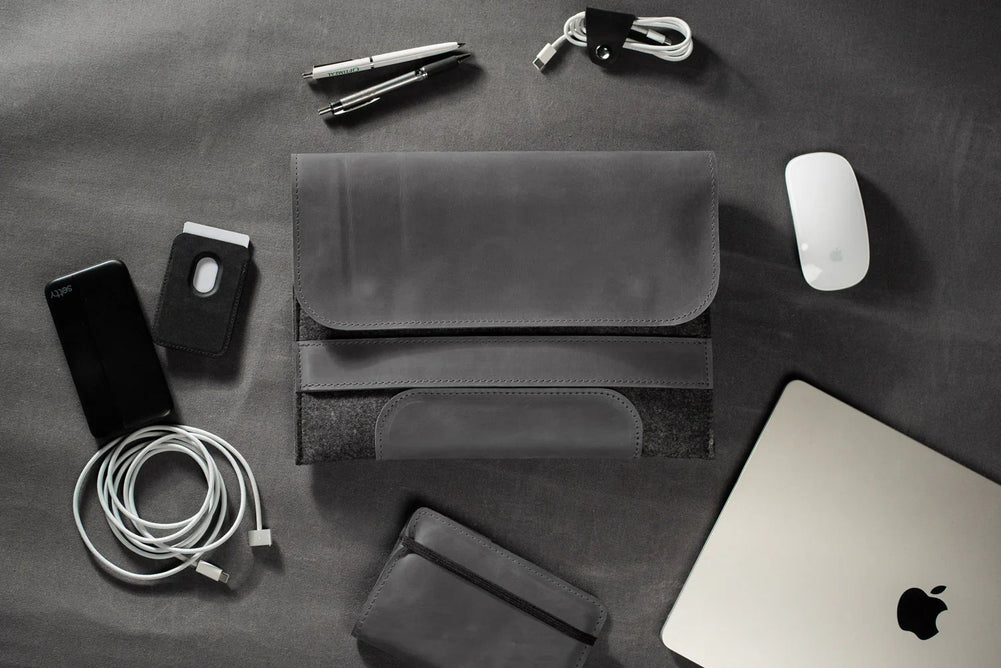 Waxed Matte Leather & Wool Macbook Holder with Magnet Closure