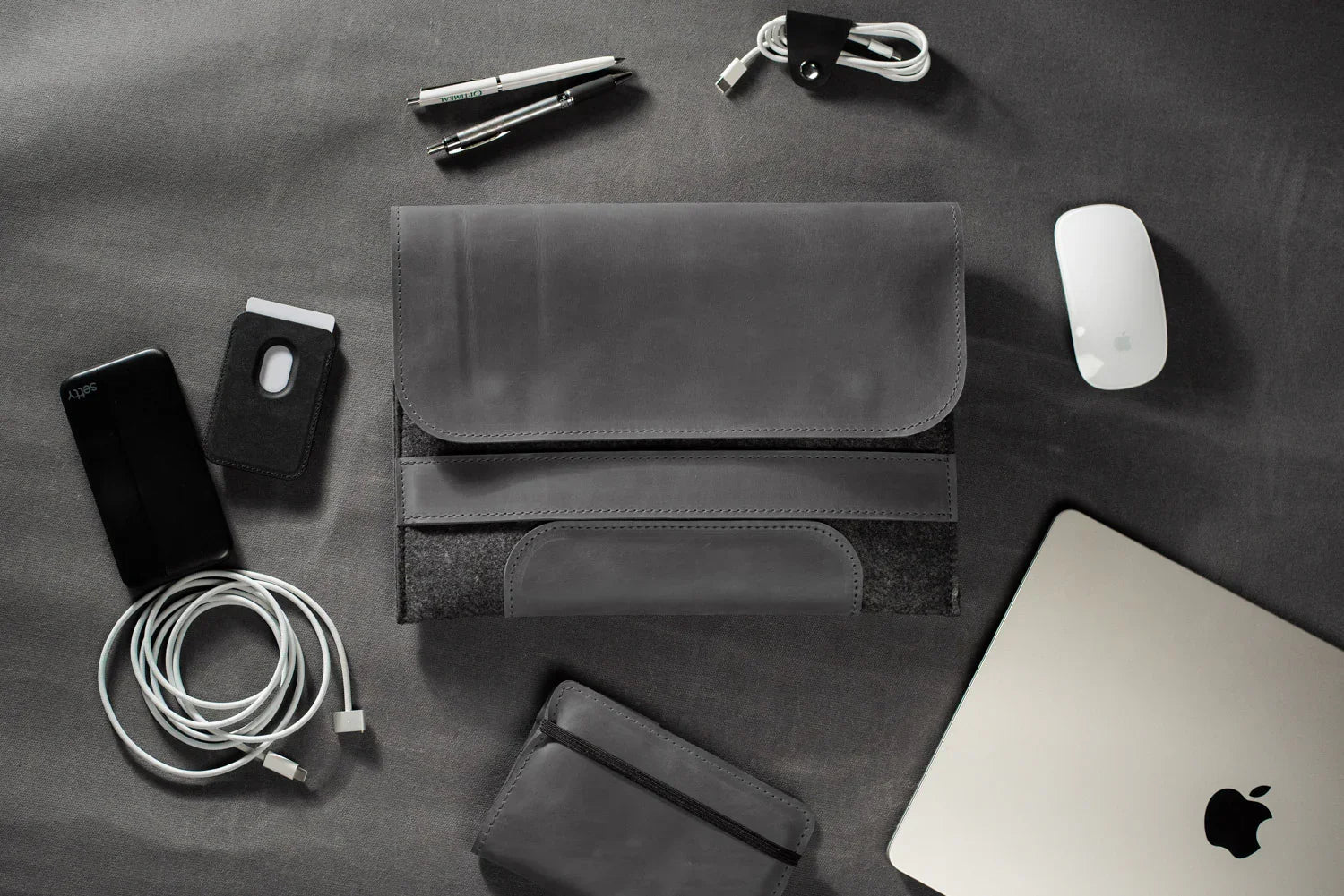 Waxed Matte Leather & Wool Macbook Holder with Magnet Closure
