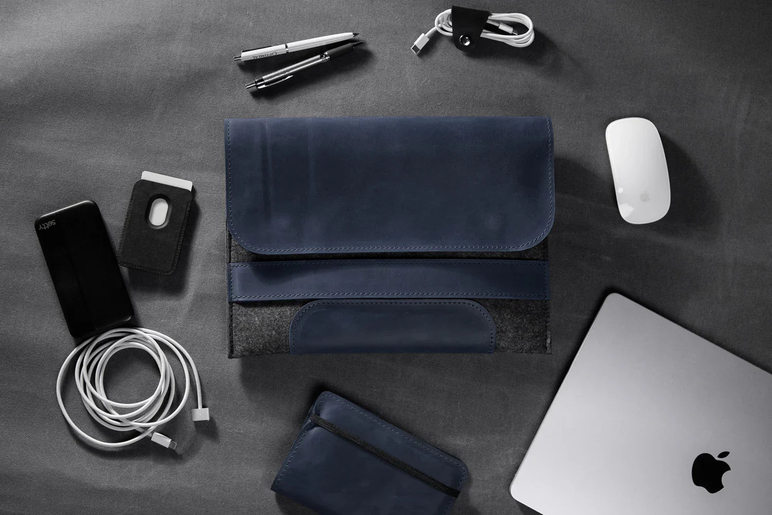 Waxed Matte Leather & Wool Macbook Holder with Magnet Closure