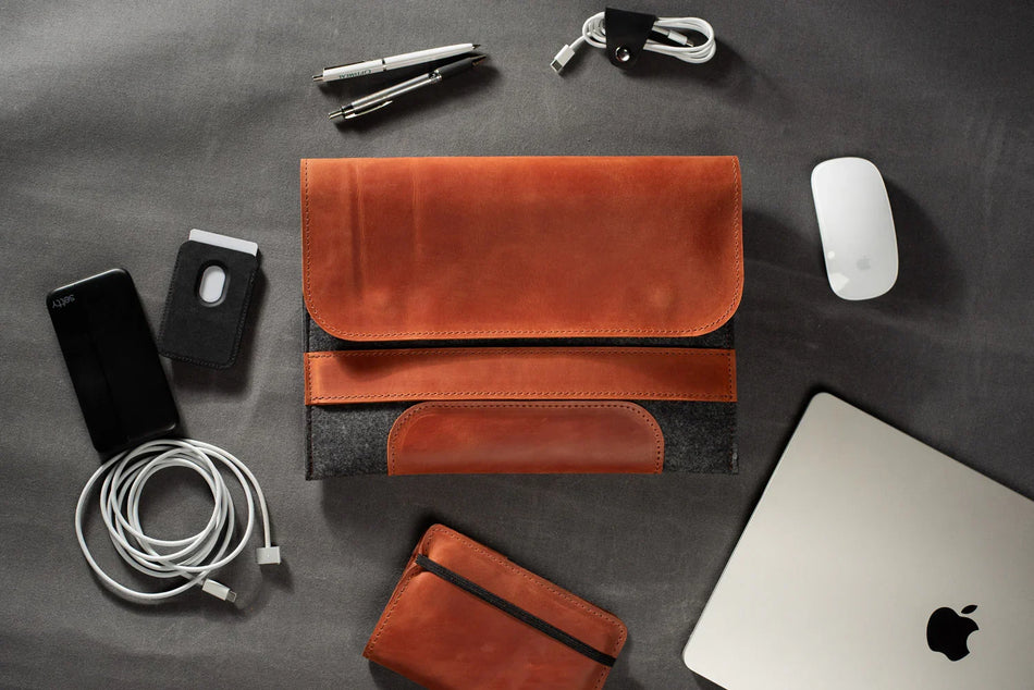 Waxed Matte Leather & Wool Macbook Holder with Magnet Closure