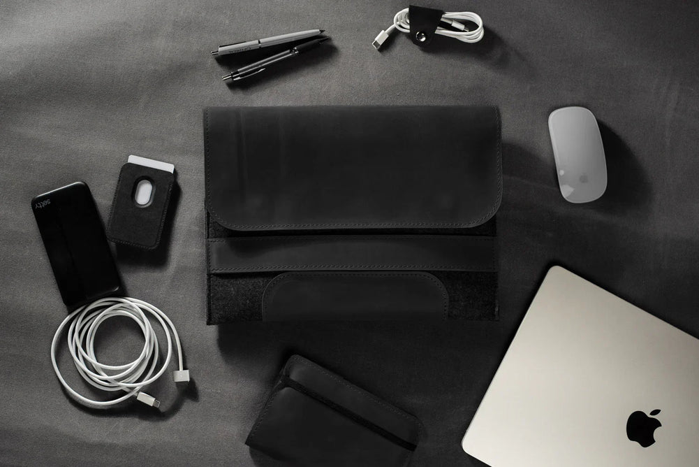 Waxed Matte Leather & Wool Macbook Holder with Magnet Closure