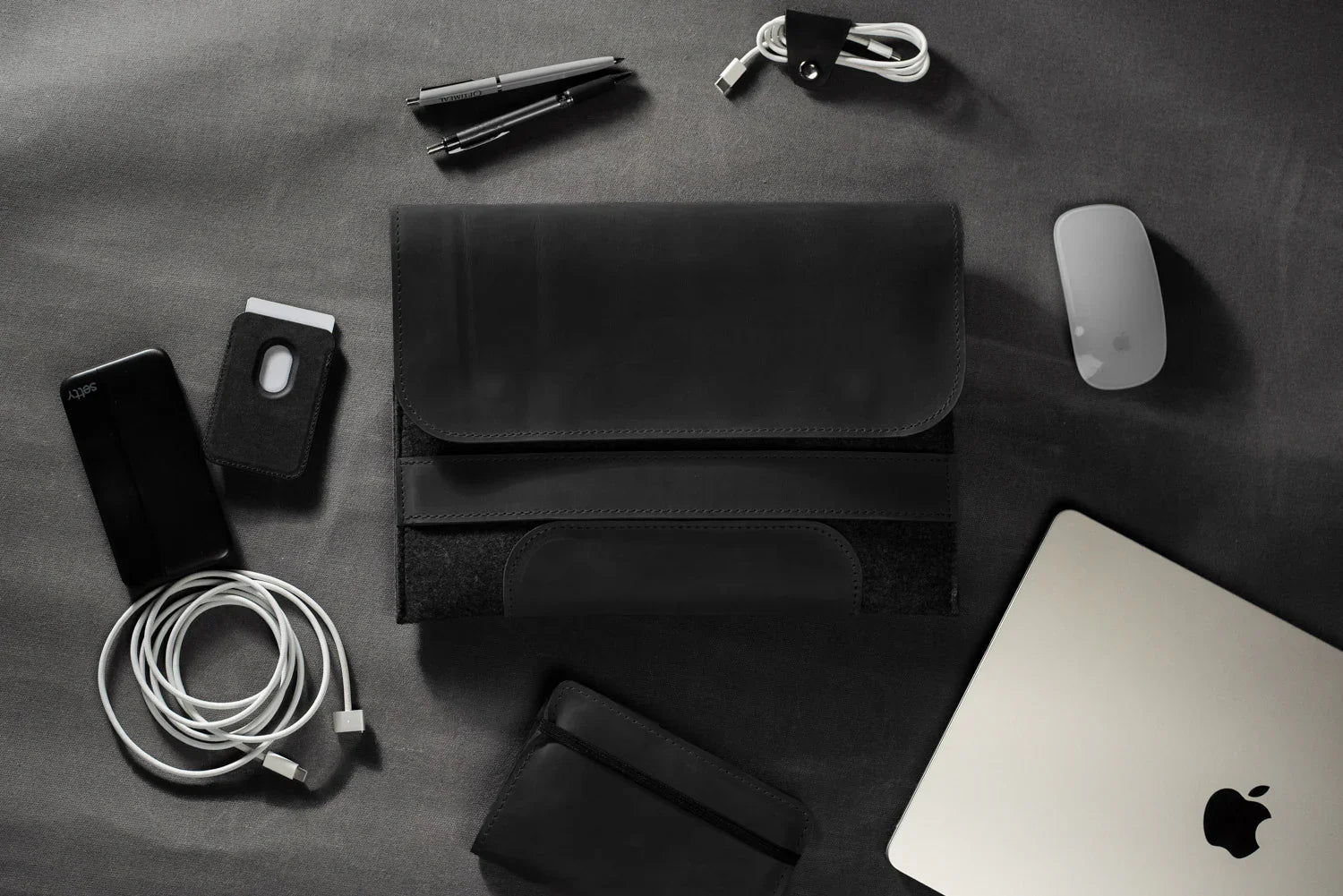 Waxed Matte Leather & Wool Macbook Holder with Magnet Closure