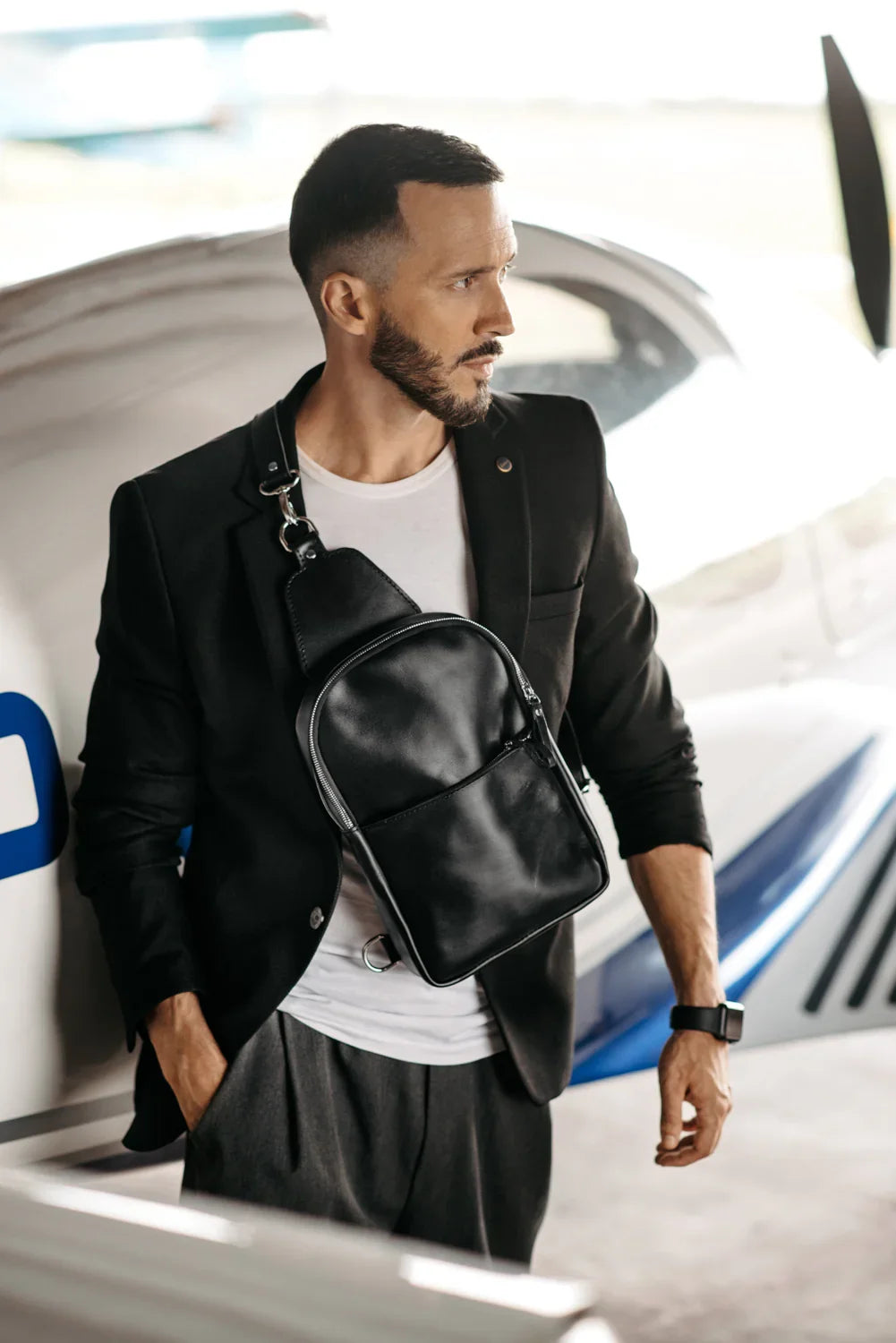 Smooth Leather Sling Bag – Everyday Men’s Crossbody