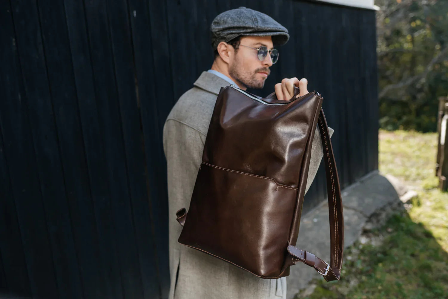 Minimalist Leather Backpack for Work & Travel | Flatrock