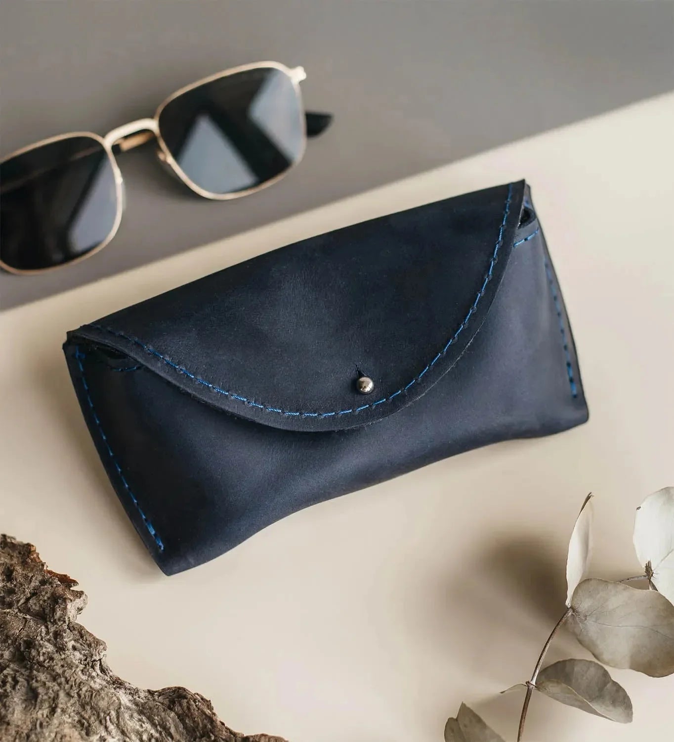 Handmade Waxed Matte Leather Case for Sunglasses