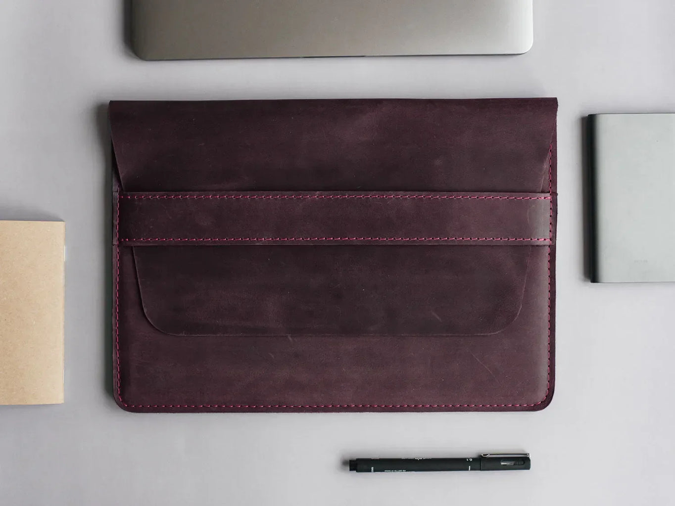 Distressed Leather Laptop Sleeve for MacBook – Aesthetic & All Sizes