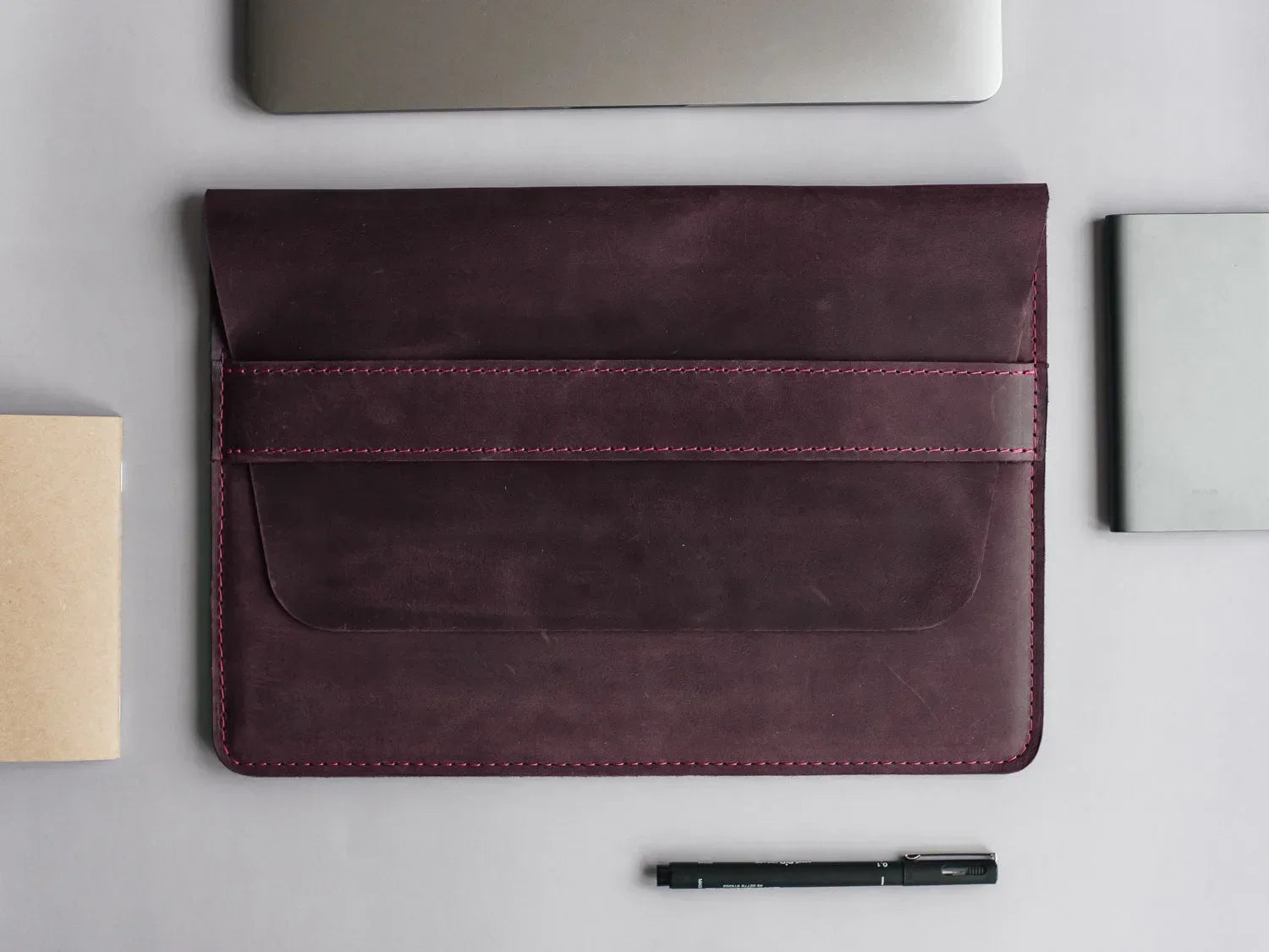 Distressed Leather Laptop Sleeve for MacBook – Aesthetic & All Sizes