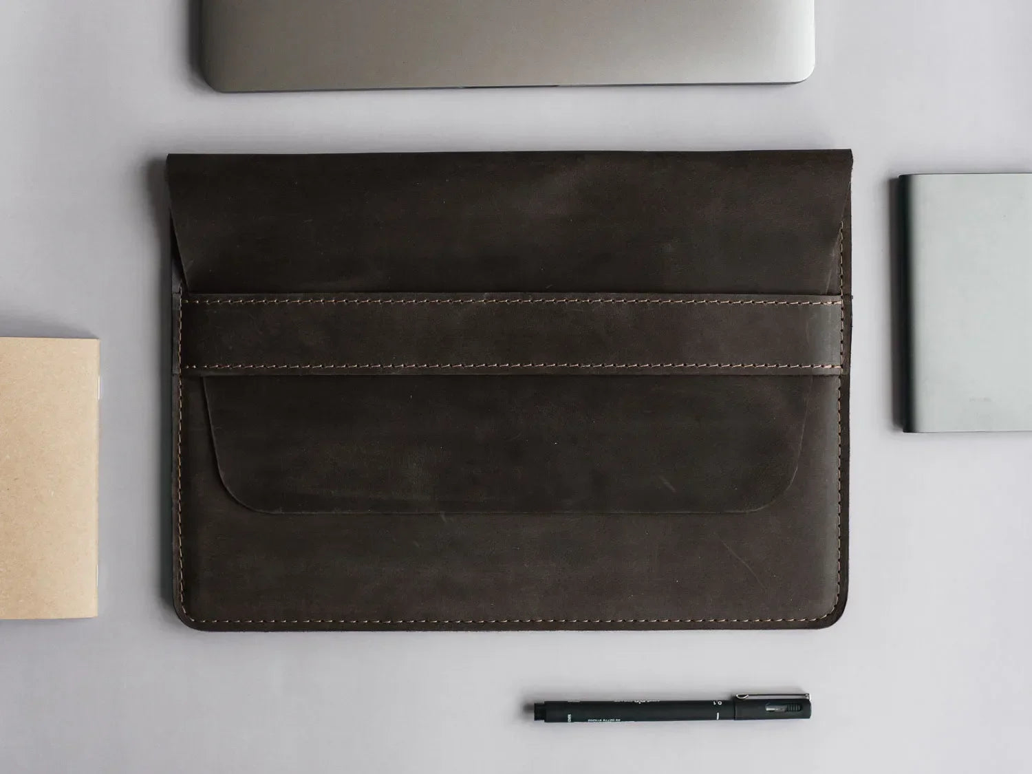 Distressed Leather Laptop Sleeve for MacBook – Aesthetic & All Sizes