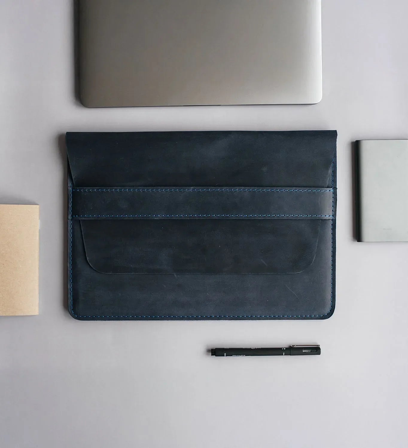 Distressed Leather Laptop Sleeve for MacBook – Aesthetic & All Sizes
