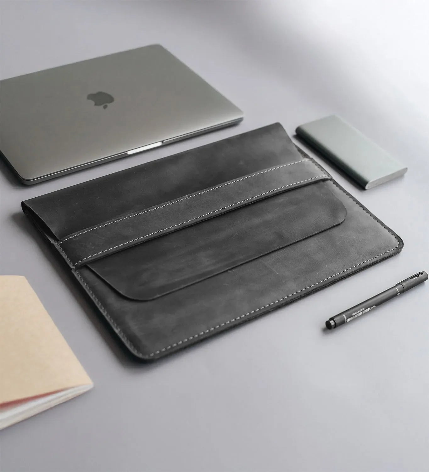 Distressed Leather Laptop Sleeve for MacBook – Aesthetic & All Sizes