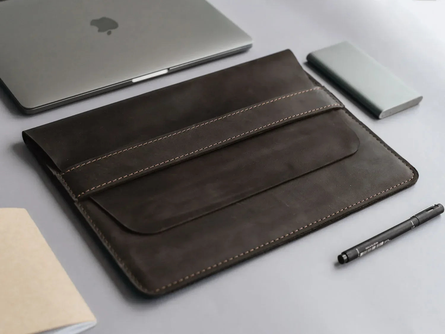 Distressed Leather Laptop Sleeve for MacBook – Aesthetic & All Sizes
