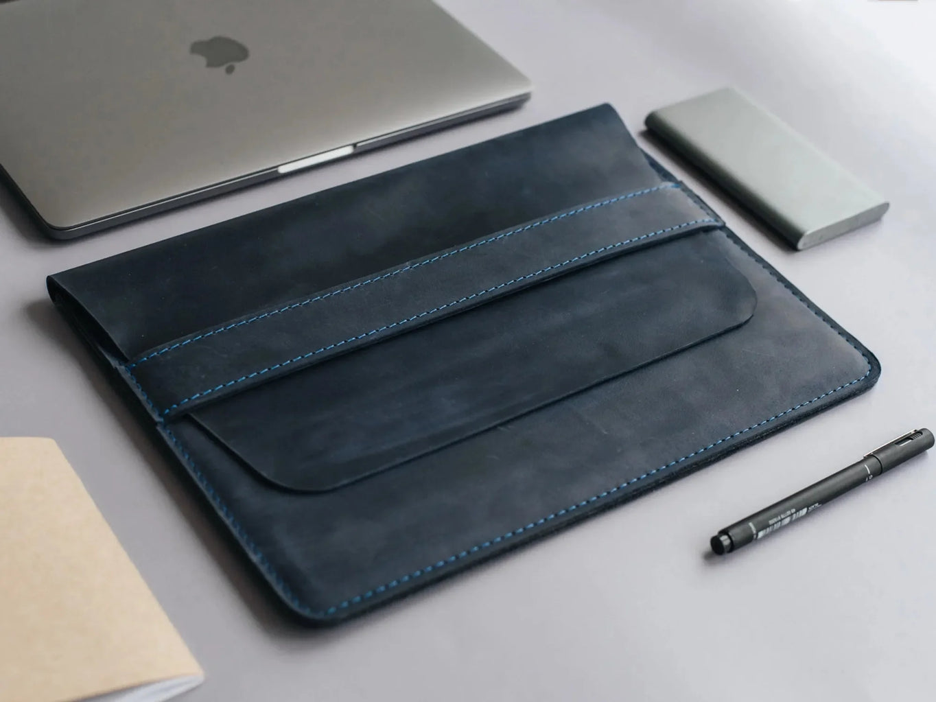 Distressed Leather Sleeve for Macbook - All sizes | Navy Blue - Wenderfarer