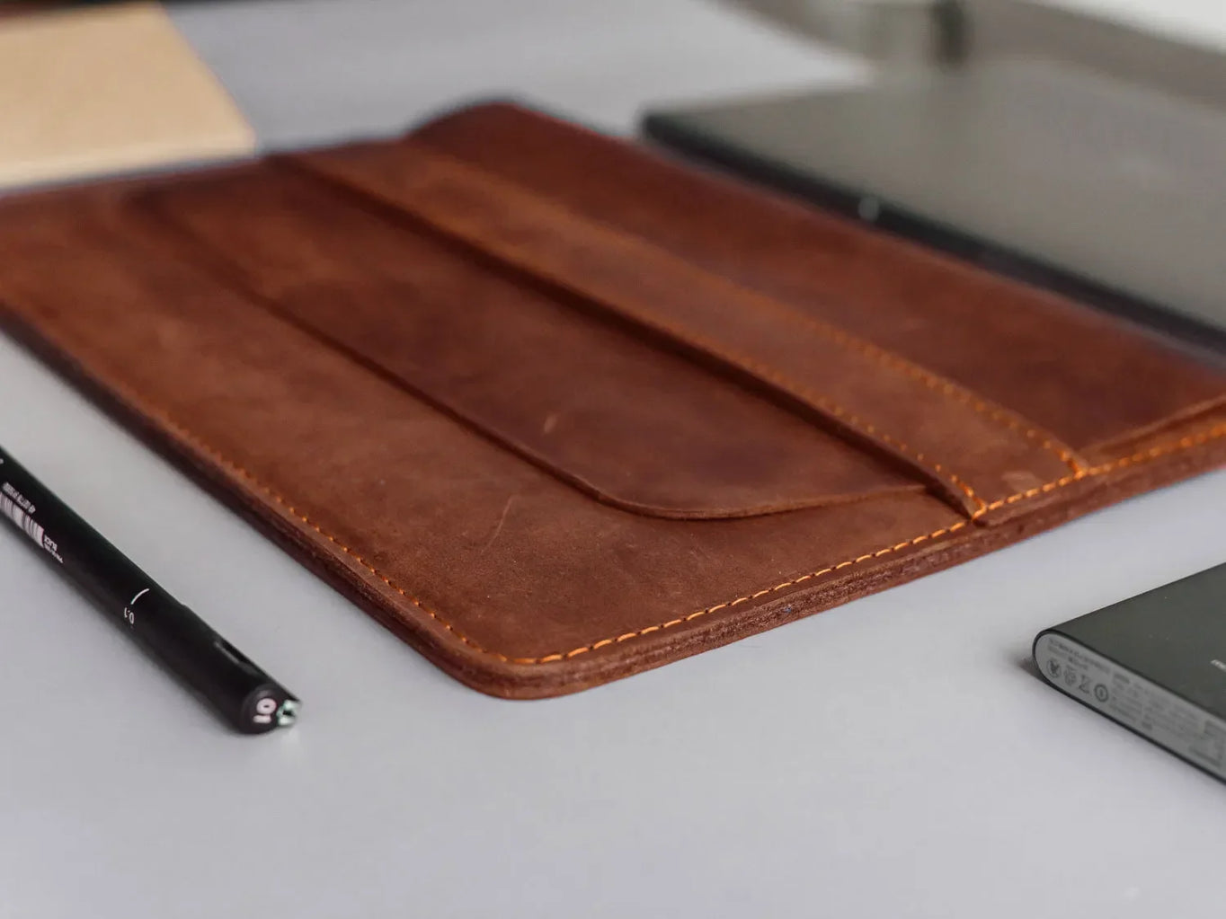 Distressed Leather Laptop Sleeve for MacBook – Aesthetic & All Sizes