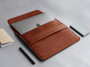Distressed Leather Laptop Sleeve for MacBook – Aesthetic & All Sizes