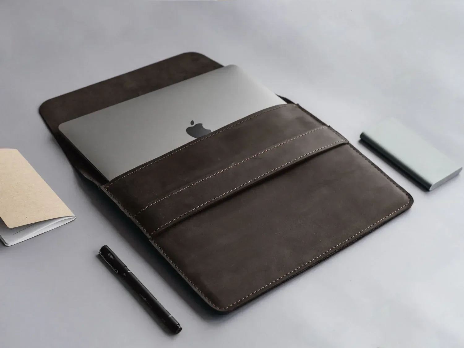 Distressed Leather Laptop Sleeve for MacBook – Aesthetic & All Sizes
