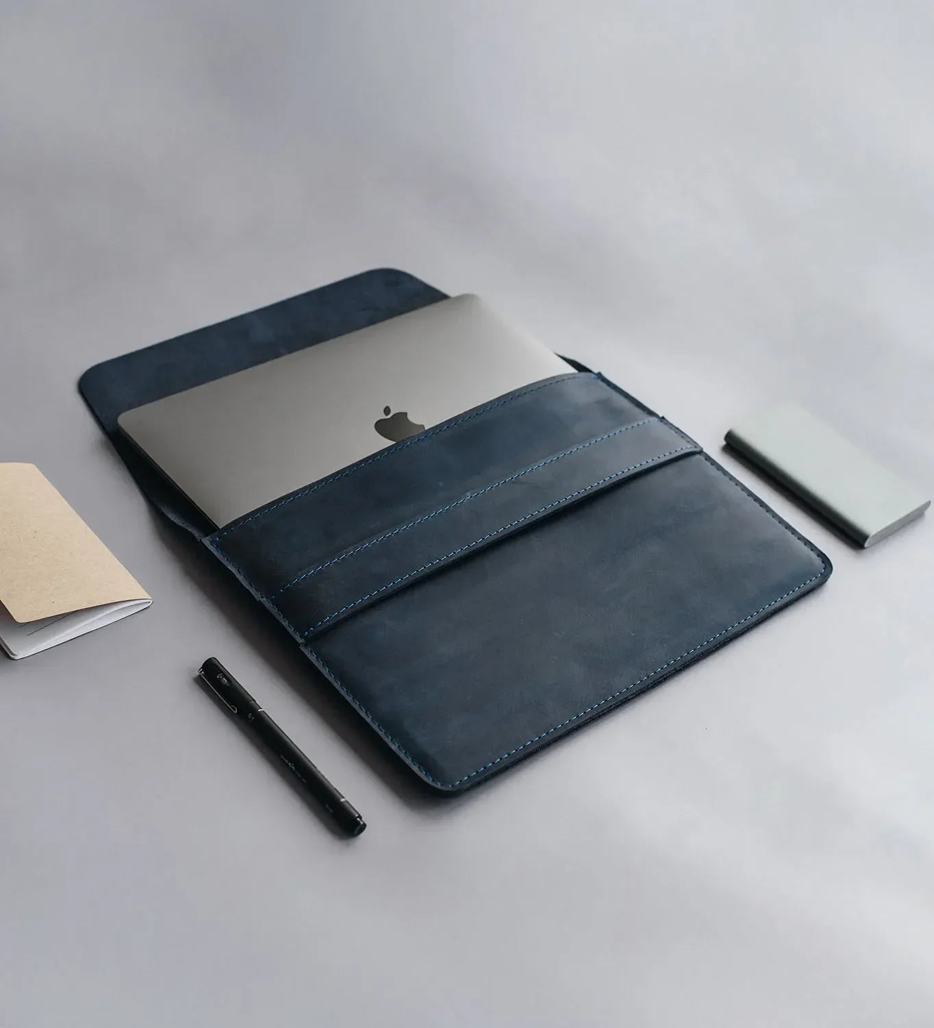 Distressed Leather Laptop Sleeve for MacBook – Aesthetic & All Sizes