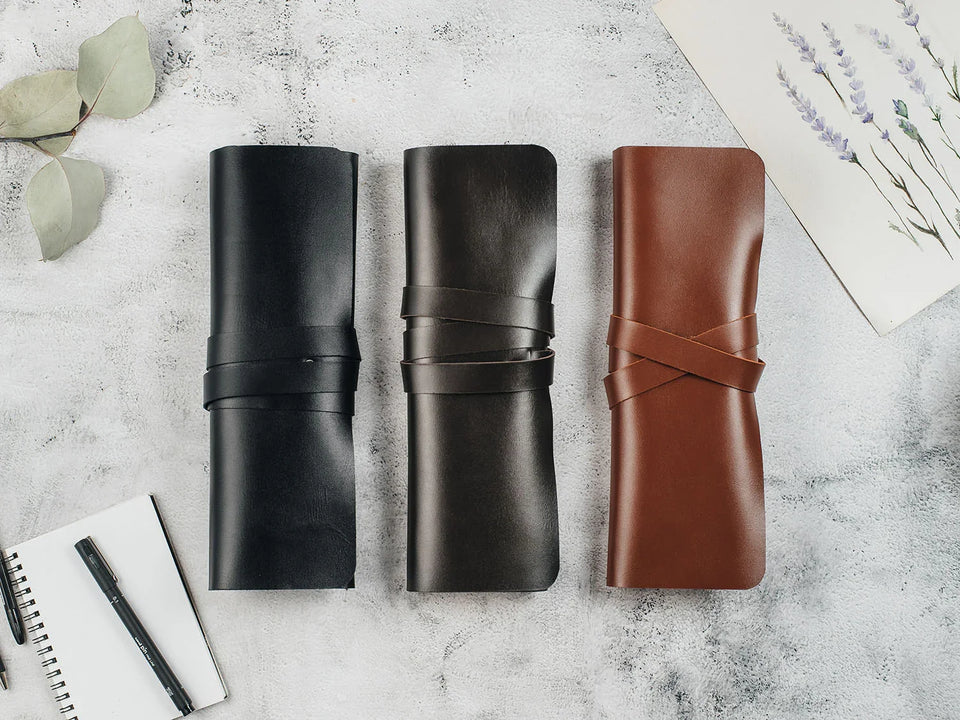 Smooth Leather Brush Roll – Compact Organizer for Brushes & Tools
