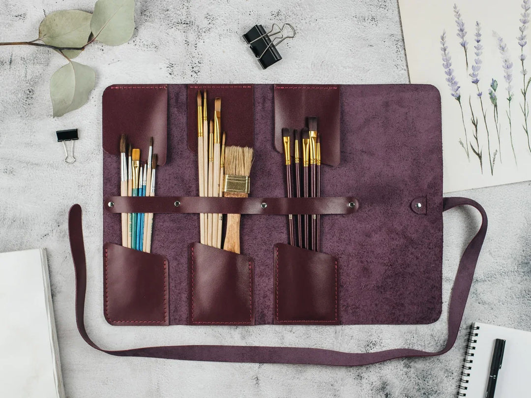 Smooth Leather Brush Roll – Compact Organizer for Brushes & Tools