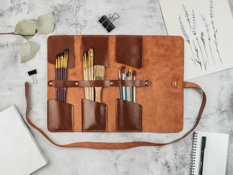 Smooth Leather Brush Roll – Compact Organizer for Brushes & Tools