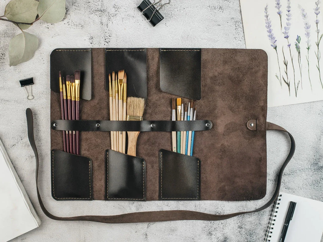 Smooth Leather Brush Roll – Compact Organizer for Brushes & Tools