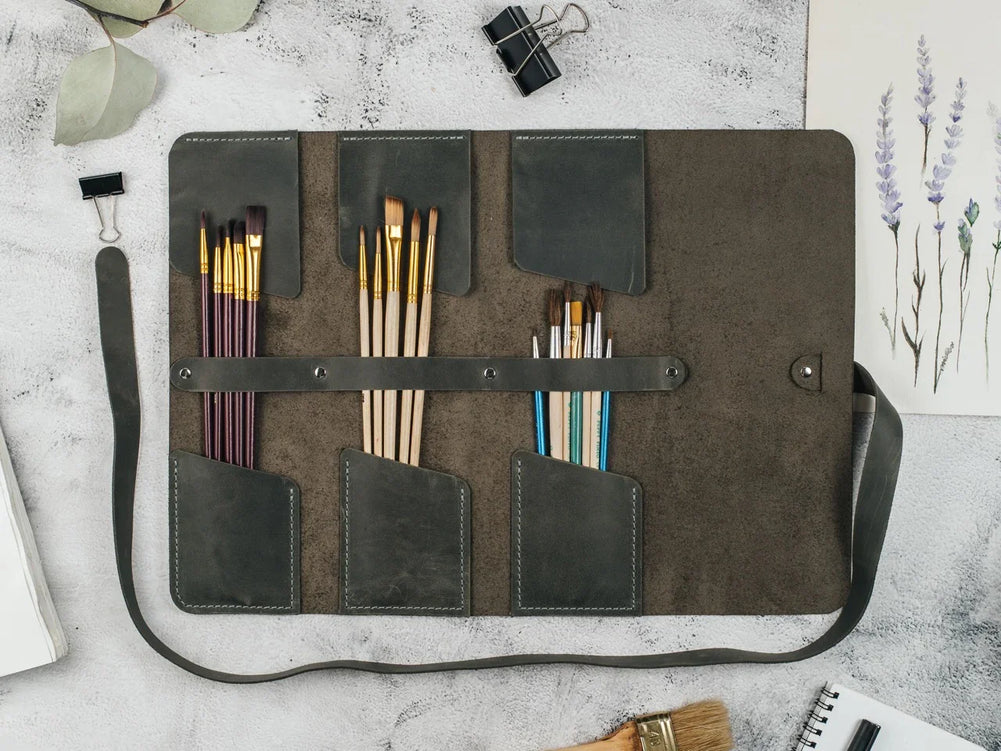 Leather Brush Roll Organizer – Waxed Matte Leather for Brushes & Tools