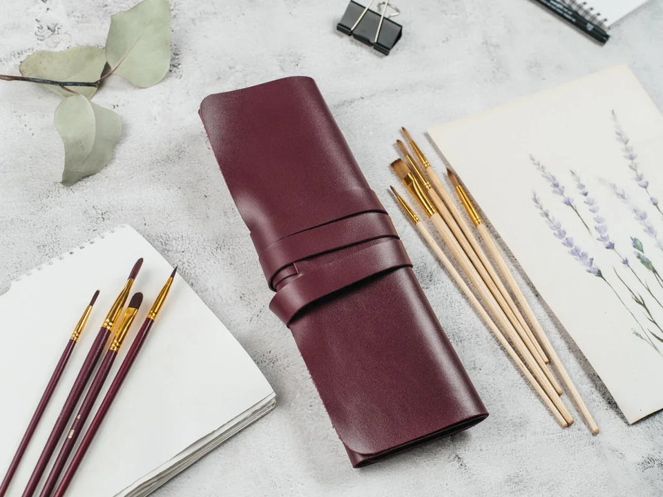 Smooth Leather Brush Roll – Compact Organizer for Brushes & Tools