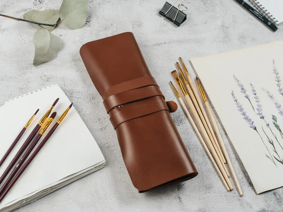 Smooth Leather Brush Roll – Compact Organizer for Brushes & Tools