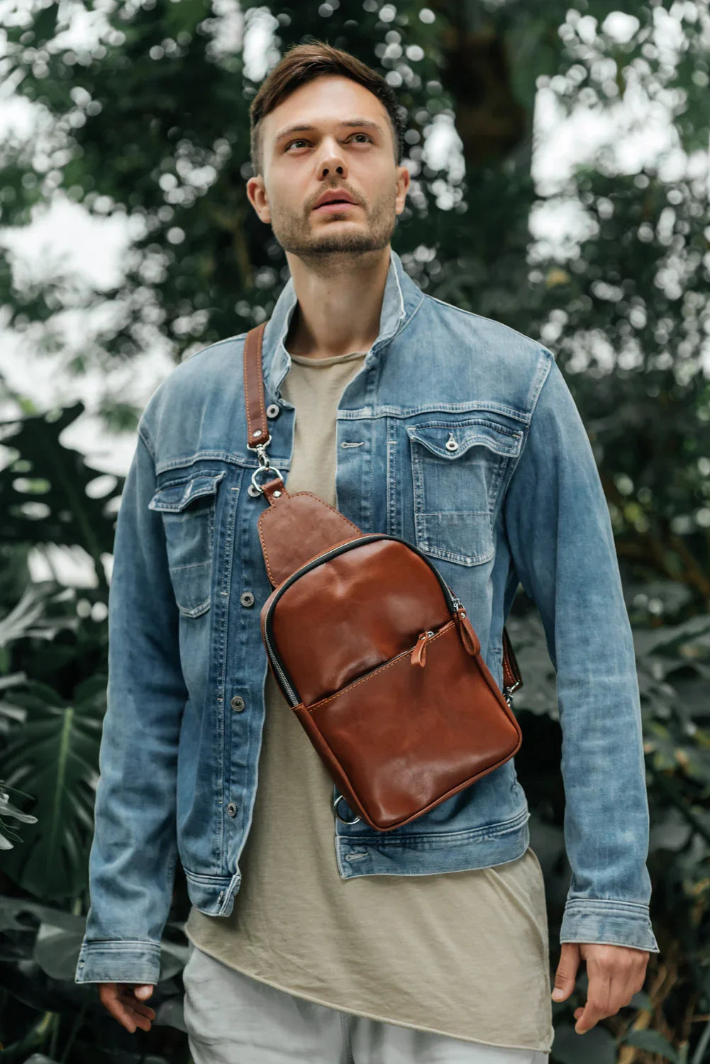 Smooth Leather Sling Bag – Everyday Men’s Crossbody