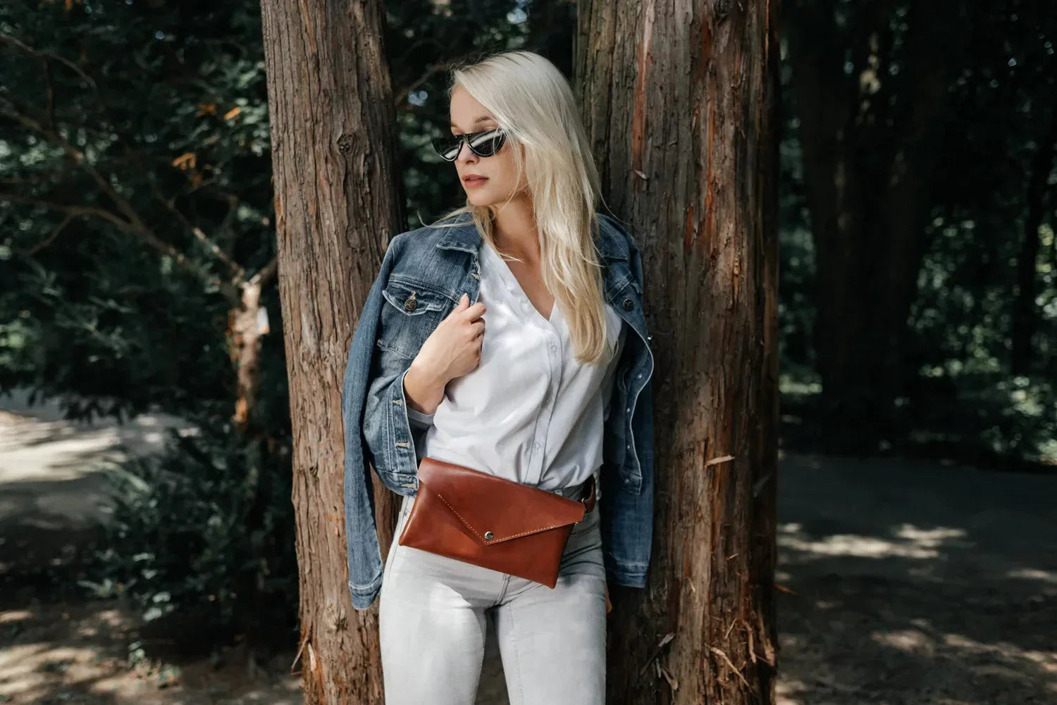 Convertible Leather Waist Bag – Women's Crossbody & Belt Pouch
