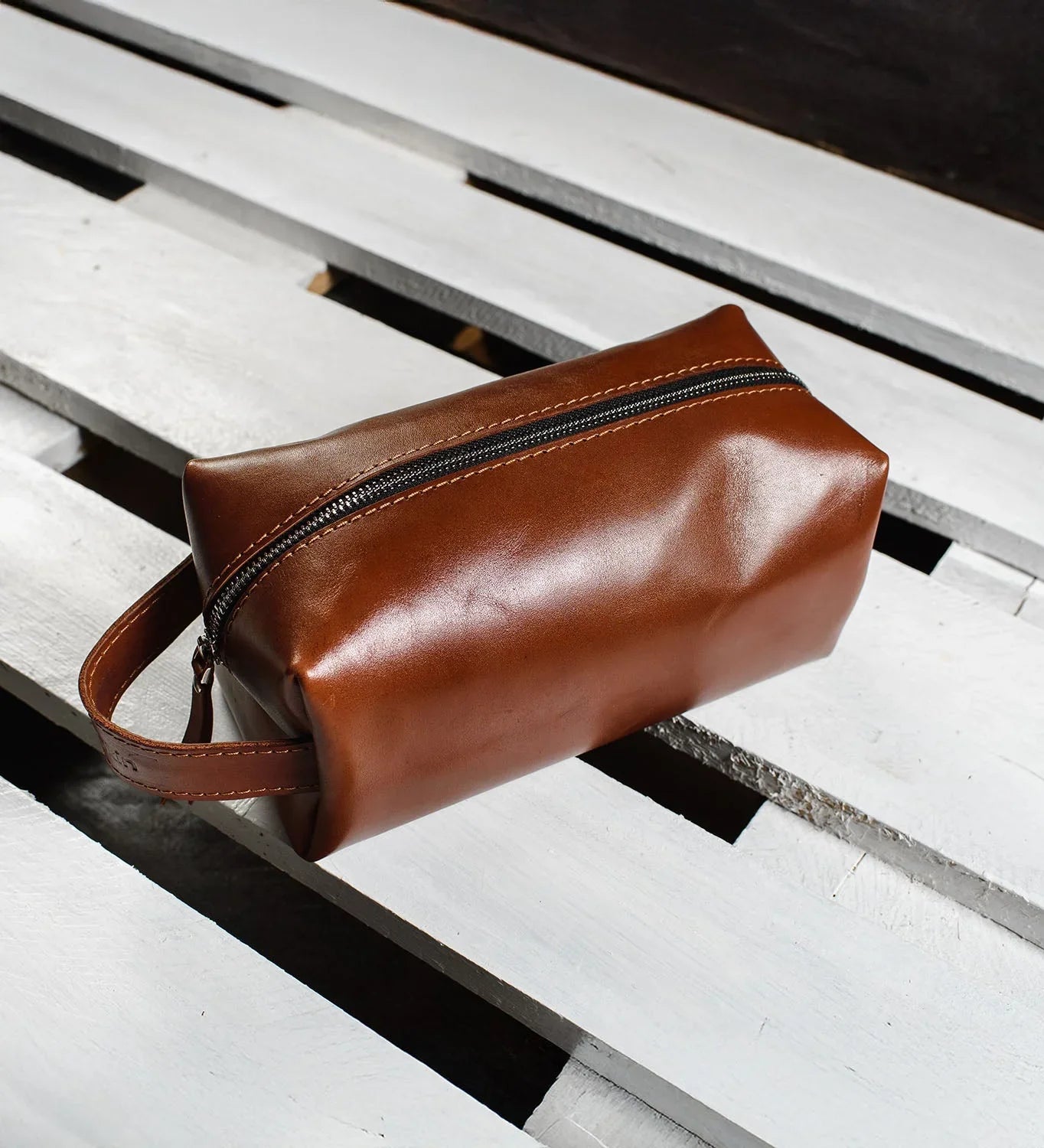 Smooth Leather Dopp Kit – Travel Toiletry Bag for Men