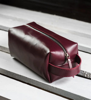 Smooth Leather Dopp Kit – Travel Toiletry Bag for Men