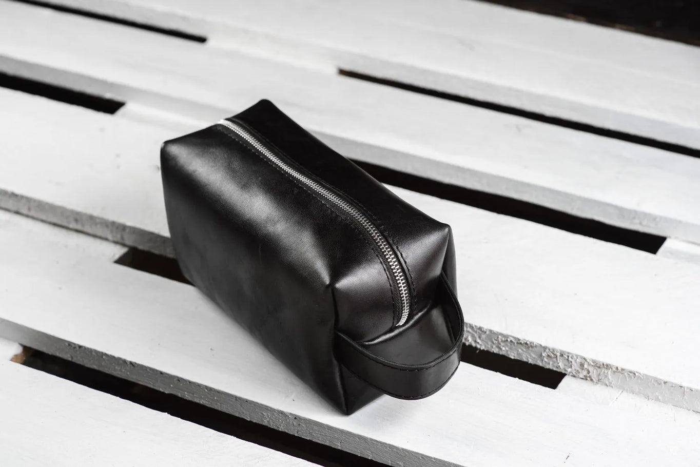 Leather Dopp kit | Smooth Black - Wenderfarer