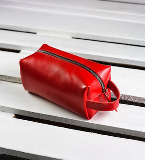 Smooth Leather Dopp Kit – Travel Toiletry Bag for Men