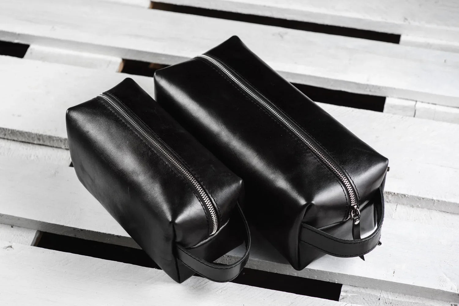 Leather Dopp kit | Smooth Black - Wenderfarer