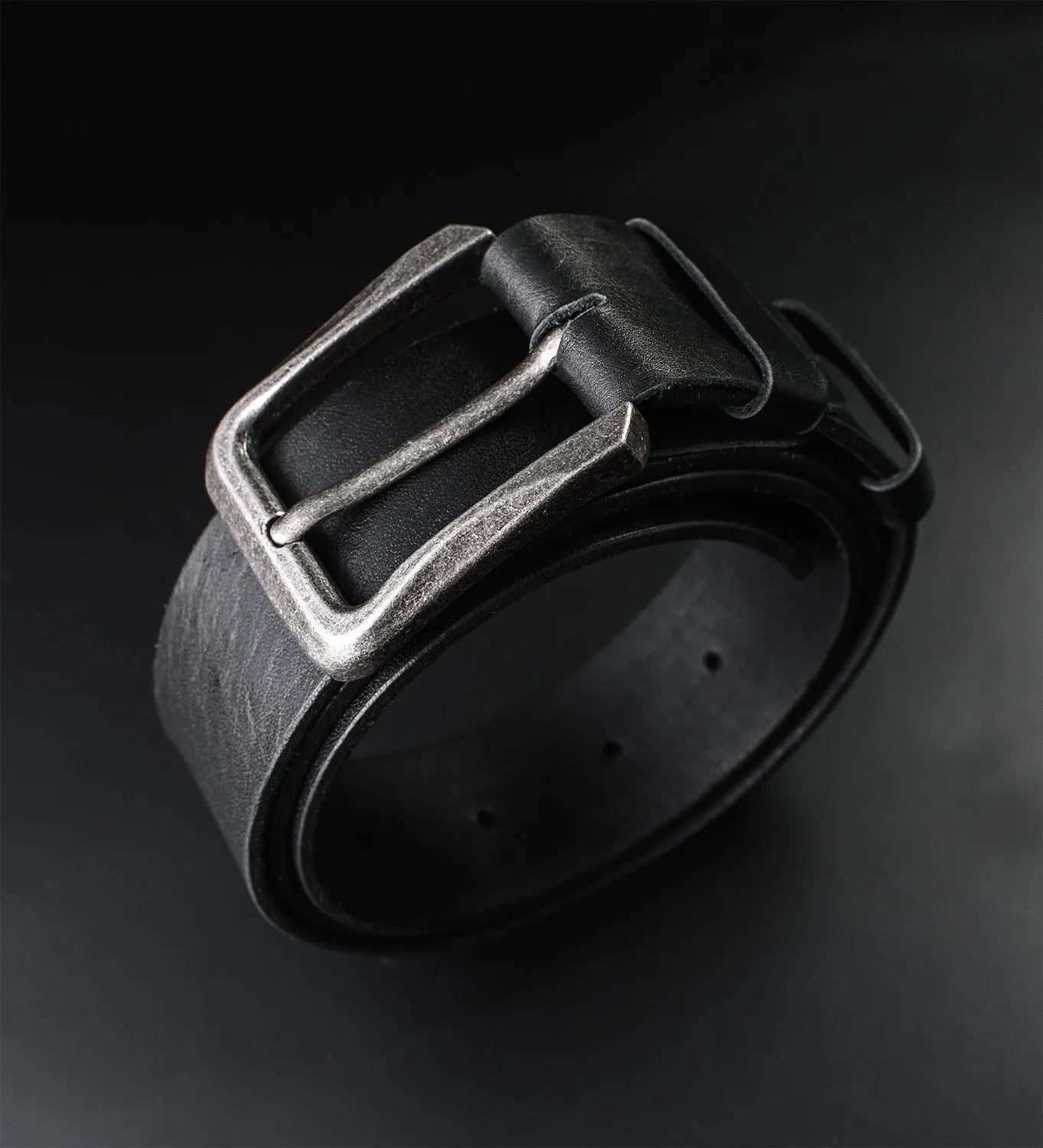 Men’s 1.5" Veg-Tanned Leather Belt with Antique Silver Buckle