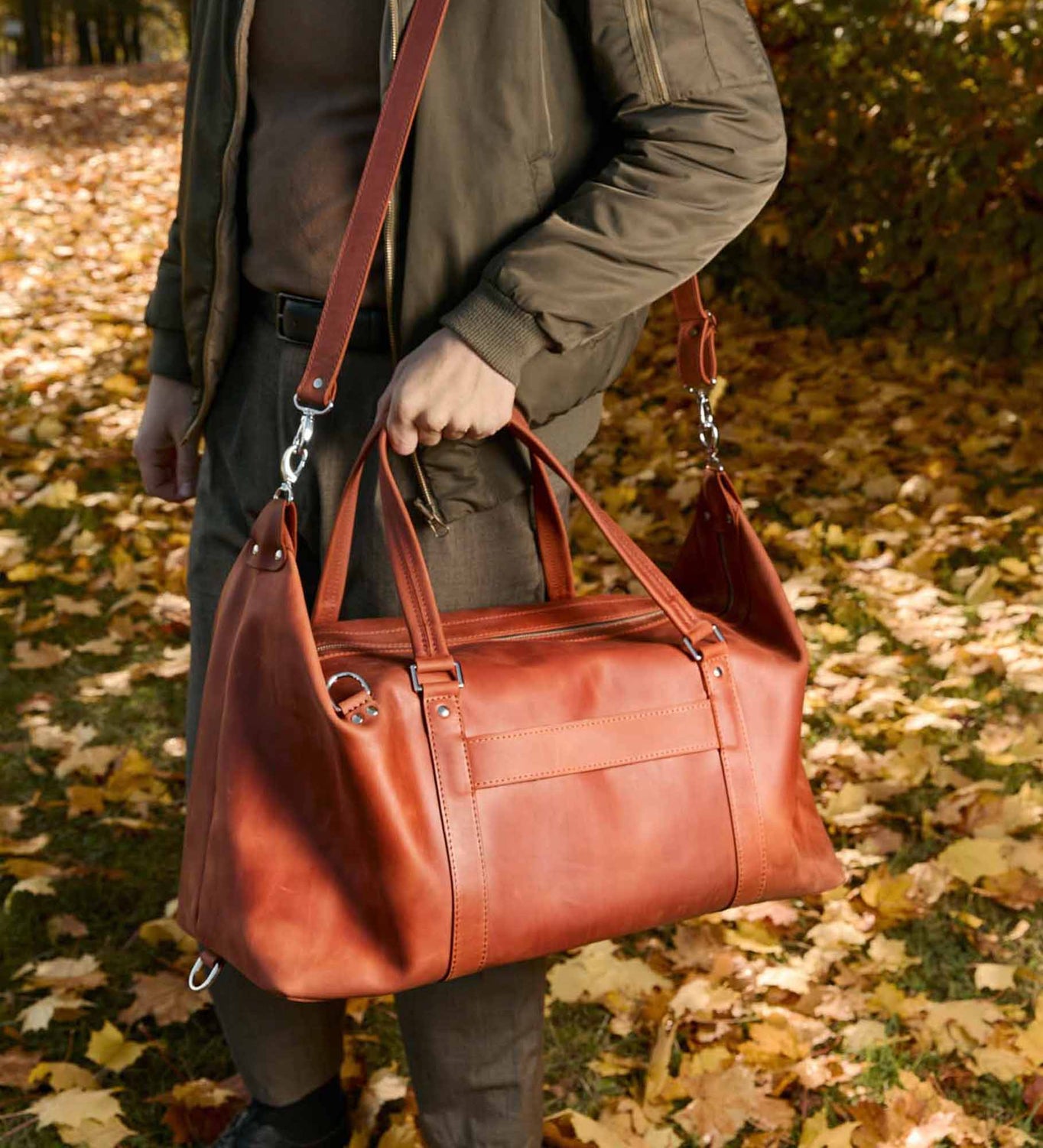 Handmade Distressed Leather Duffel – Travel Bag for Men | Stout M/L