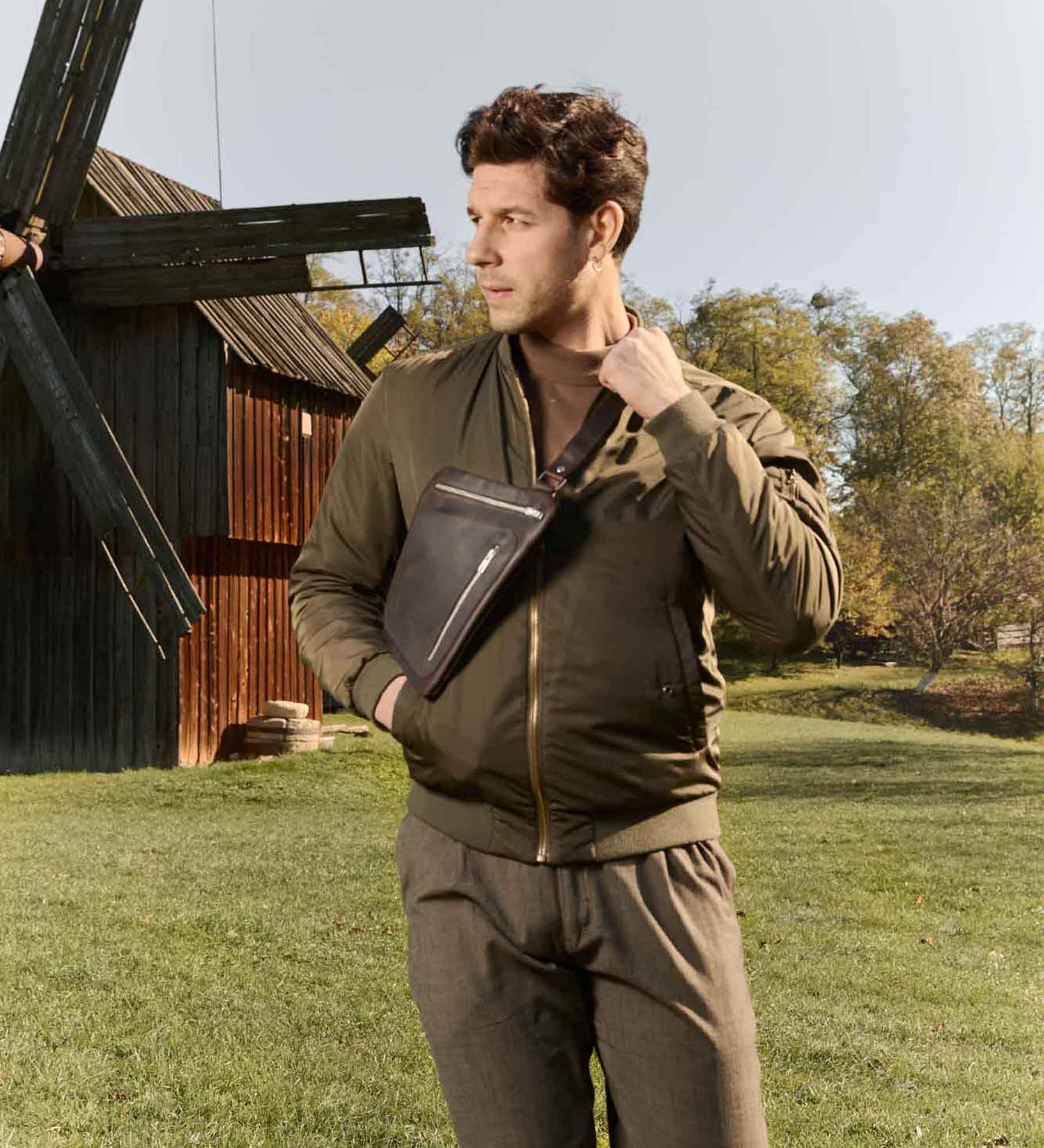 Men’s Sling Bag in Waxed Matte Leather | Hidden Back Pocket