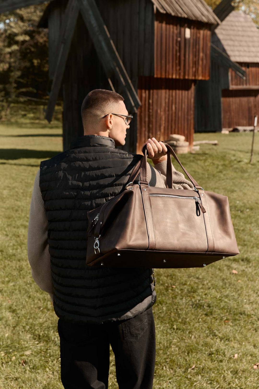 Handmade Distressed Leather Duffel – Travel Bag for Men | Stout M/L