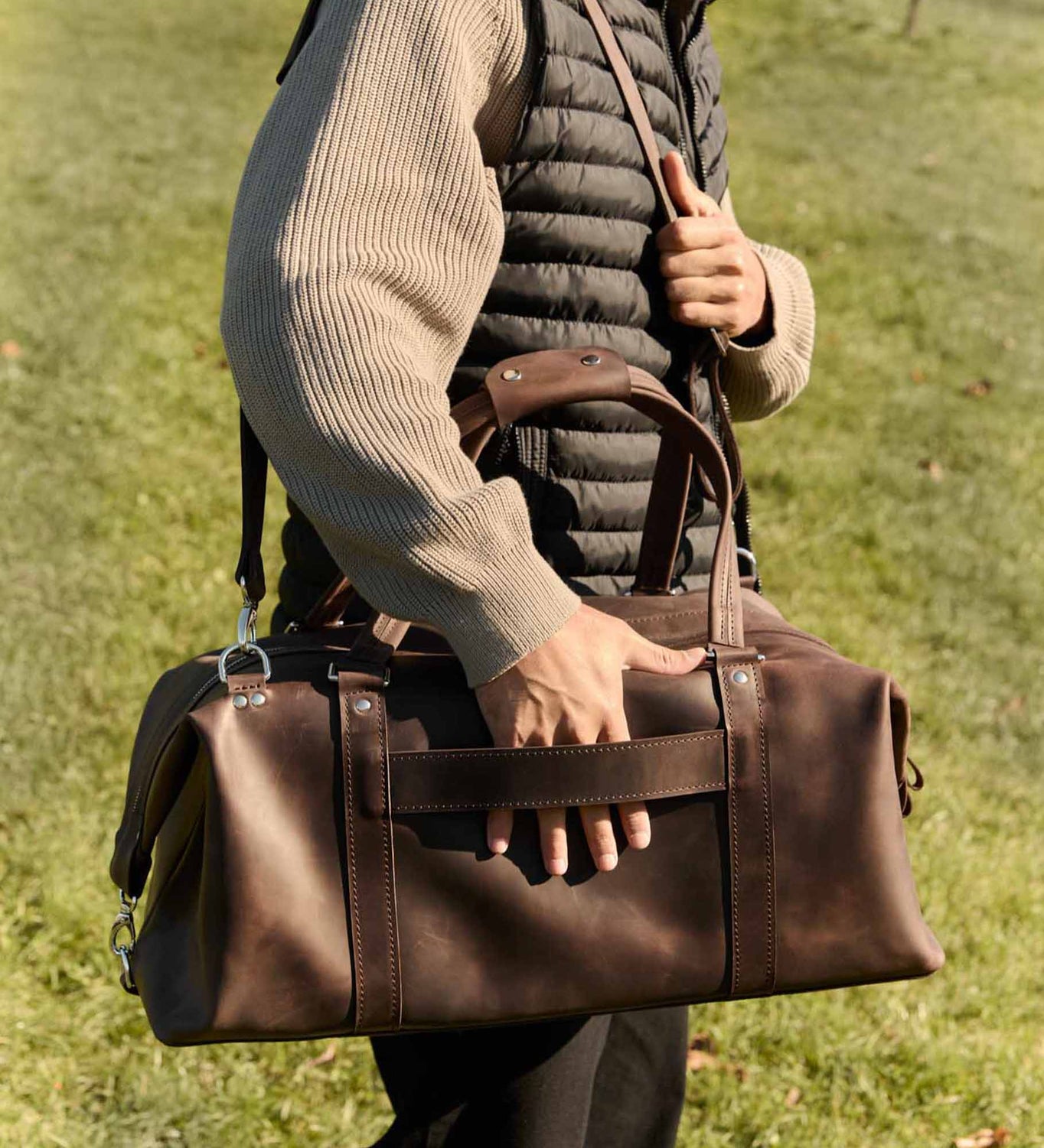 Handmade Distressed Leather Duffel – Travel Bag for Men | Stout M/L