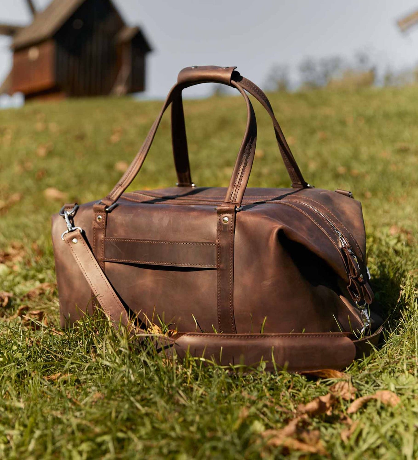Handmade Distressed Leather Duffel – Travel Bag for Men | Stout M/L