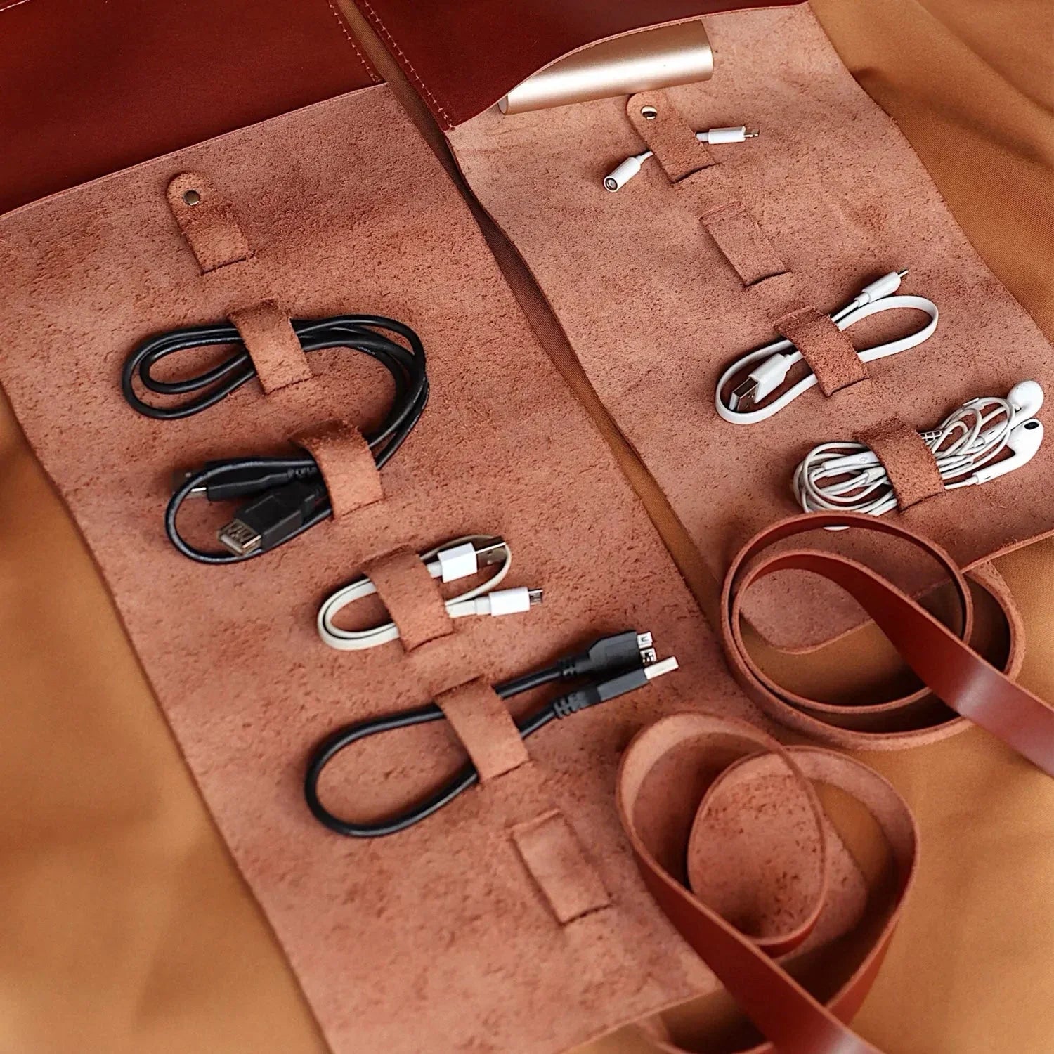 Roll-Up Leather Cord & Tools Wrap – Smooth Finish