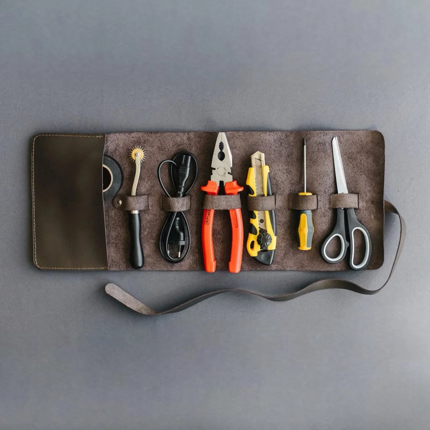 Roll-Up Leather Cord & Tools Wrap – Smooth Finish