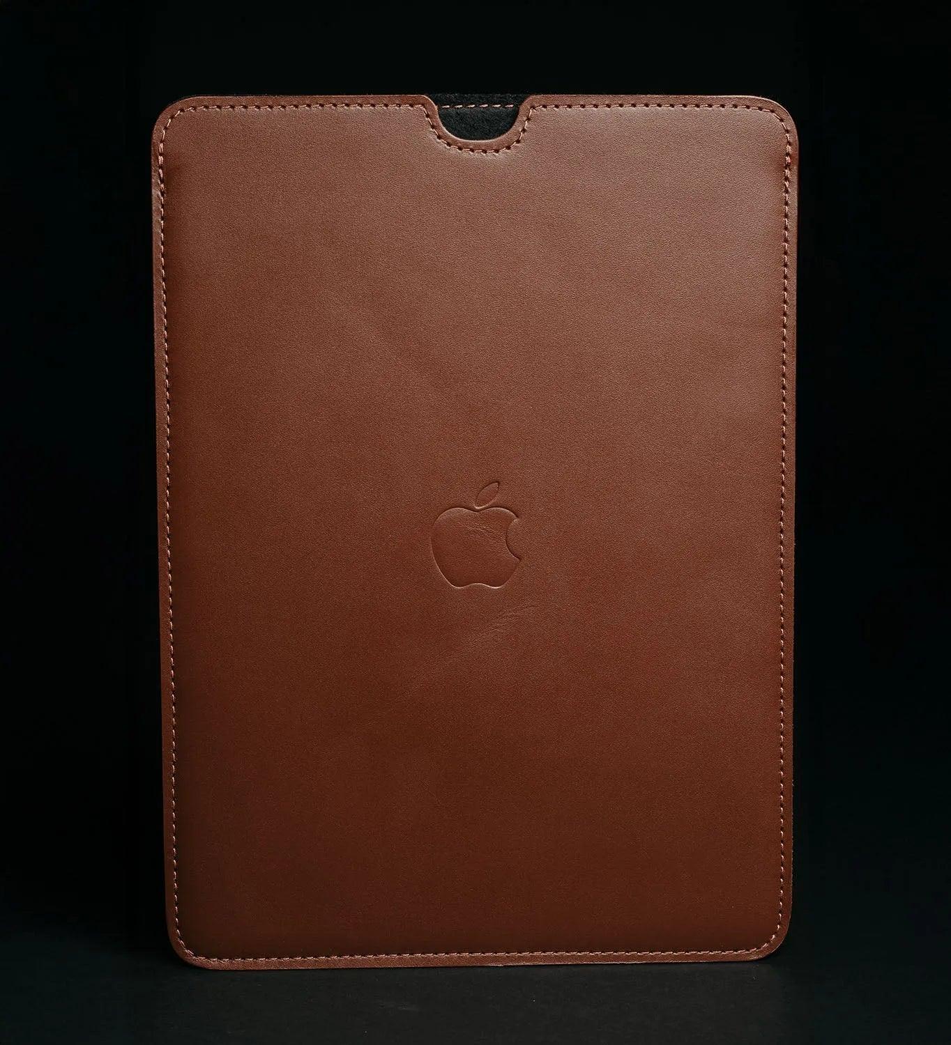 Slim Smooth Leather MacBook Sleeve with Wool Lining | FlatCase